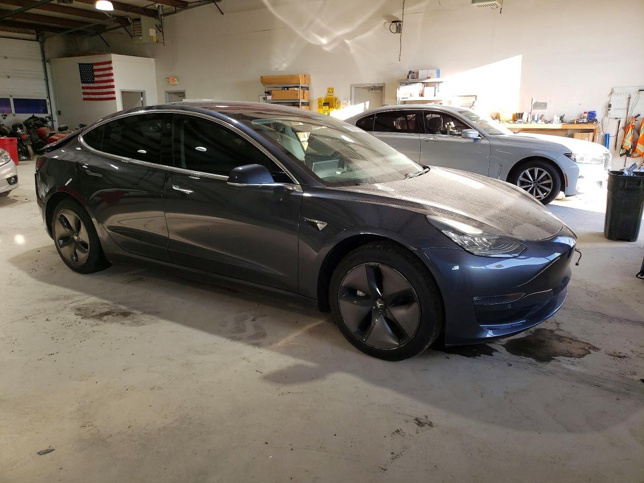 2018 Tesla Model 3 - Image 4