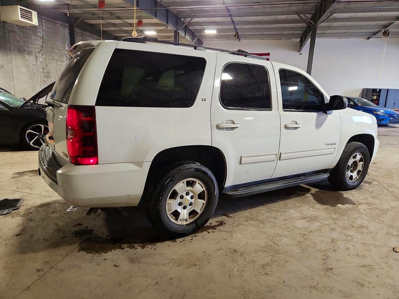 2010 Chevrolet Tahoe K1500 Lt - Фото 3
