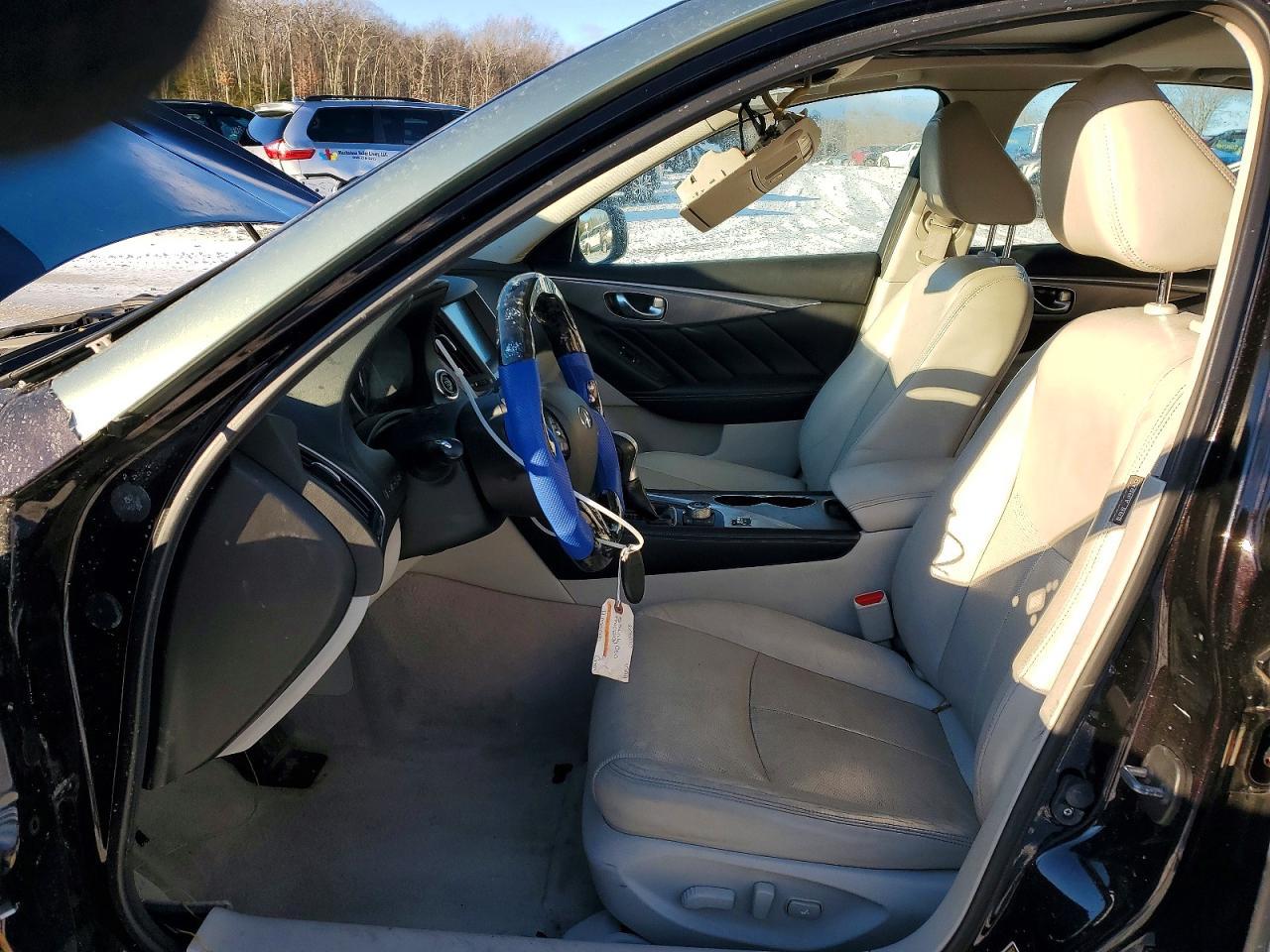 2015 Infiniti Q50 Base - Image 7