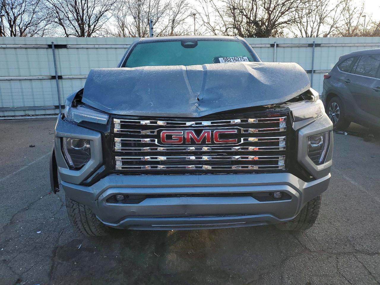 2025 GMC Canyon Denali - Image 5