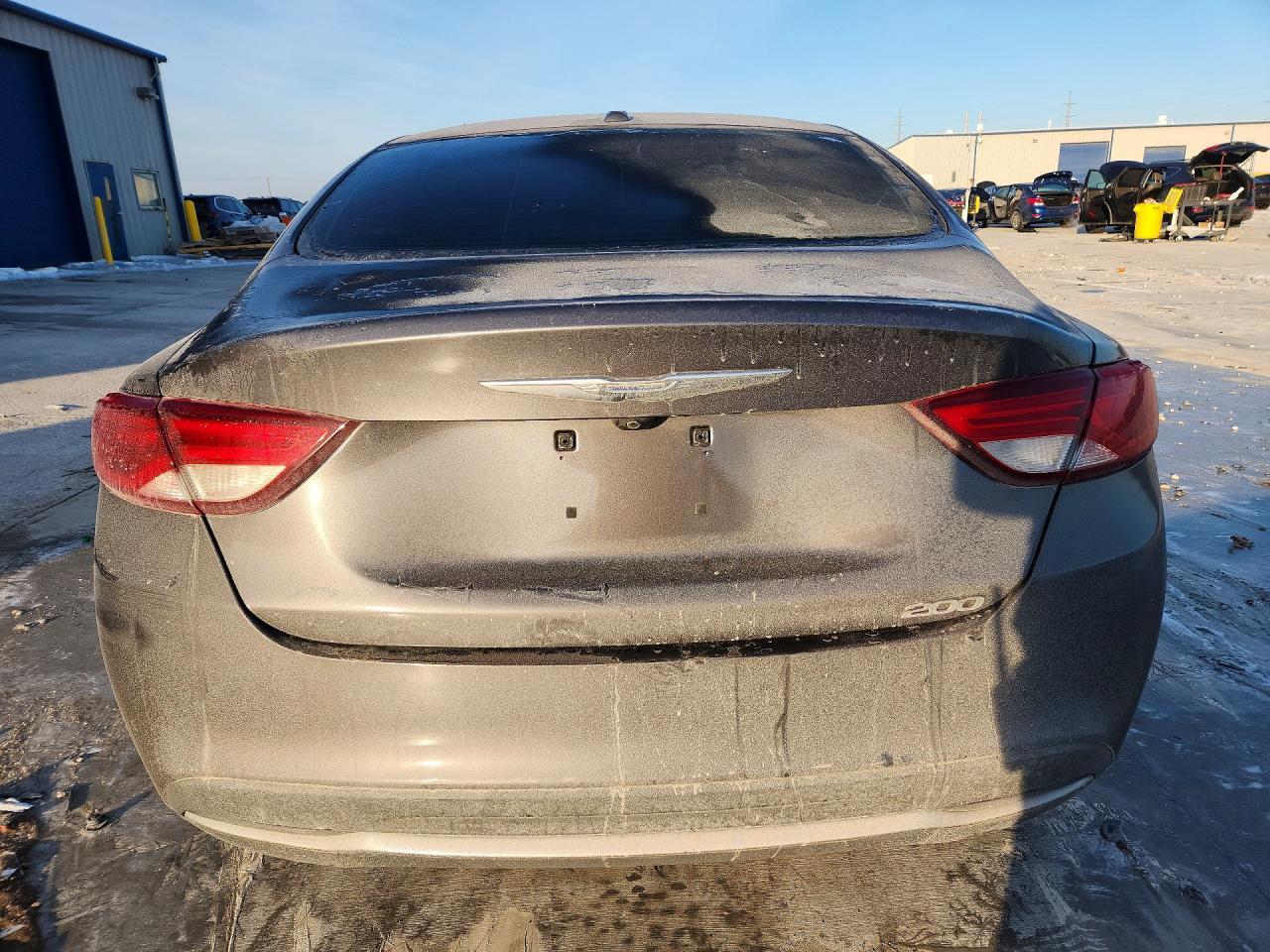 2016 Chrysler 200 Limited - Фото 6