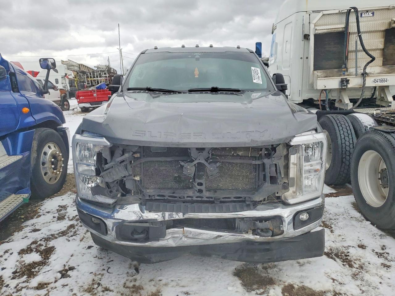 2024 Ford F350 Super - Semi Truck - Image 5