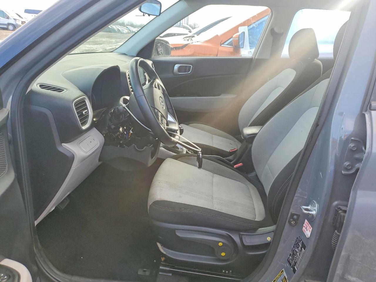2021 Hyundai Venue Sel - Image 7