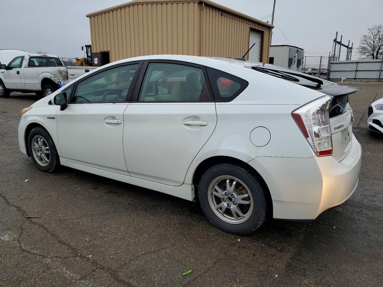 2010 Toyota Prius - Фото 2