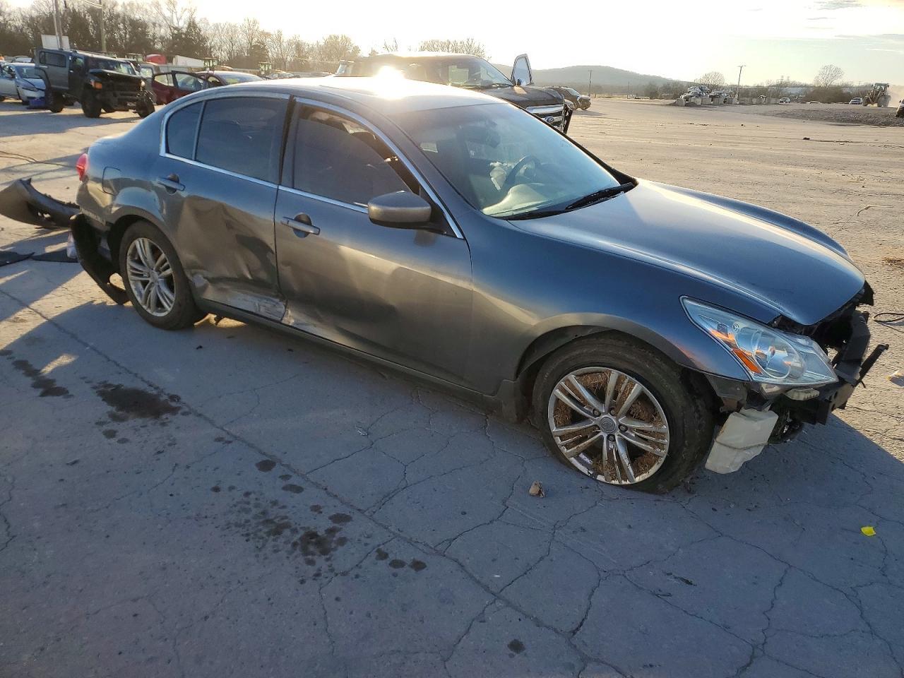 2010 Infiniti G37 - Фото 4