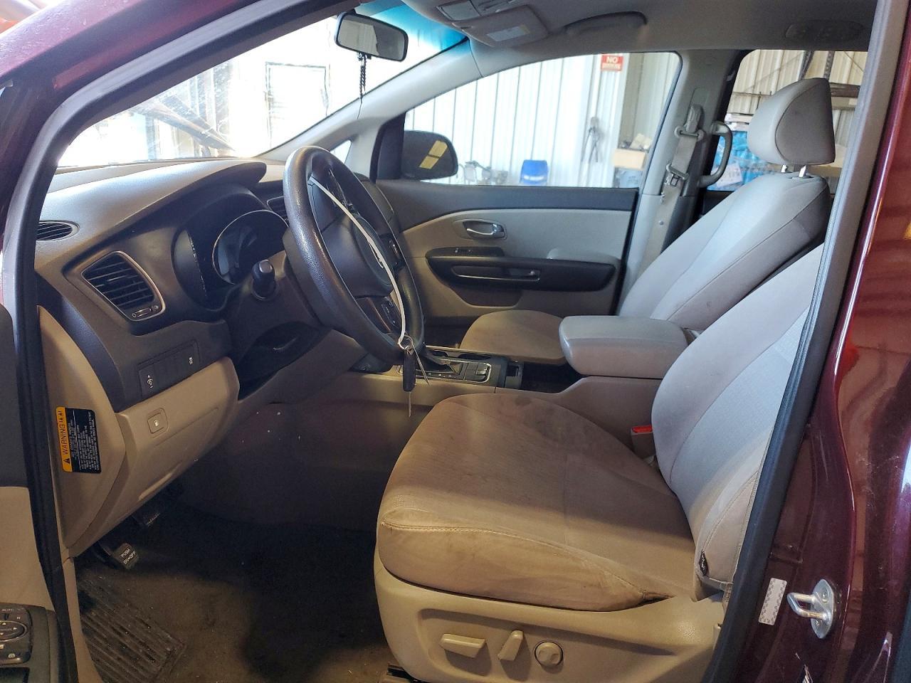 2016 Kia Sedona Lx - Image 7