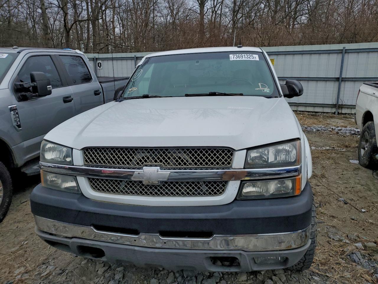 2003 Chevrolet Silverado K2500 Heavy Duty - Image 5