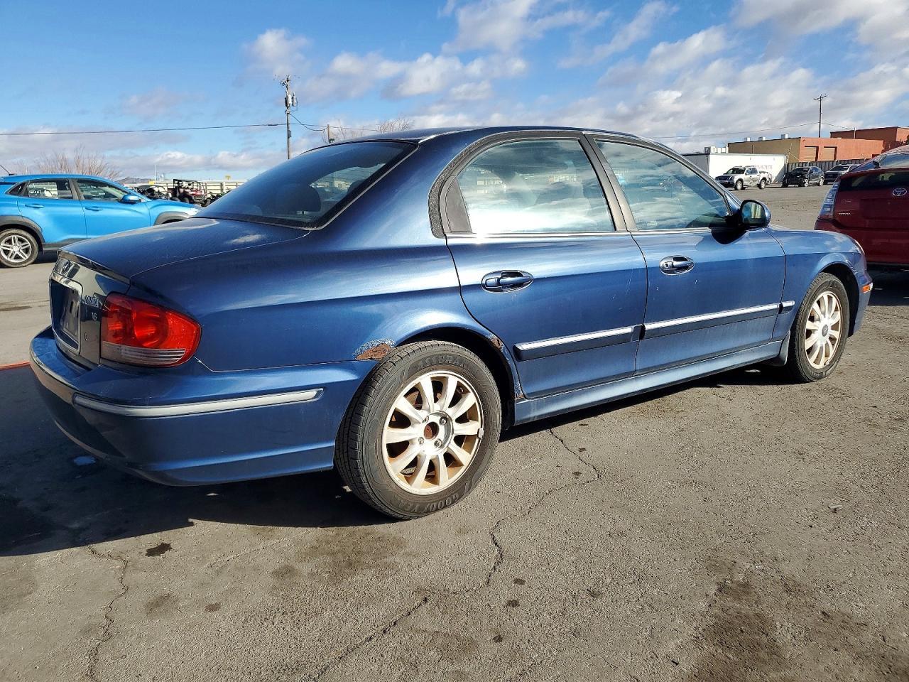 2003 Hyundai Sonata - Image 3