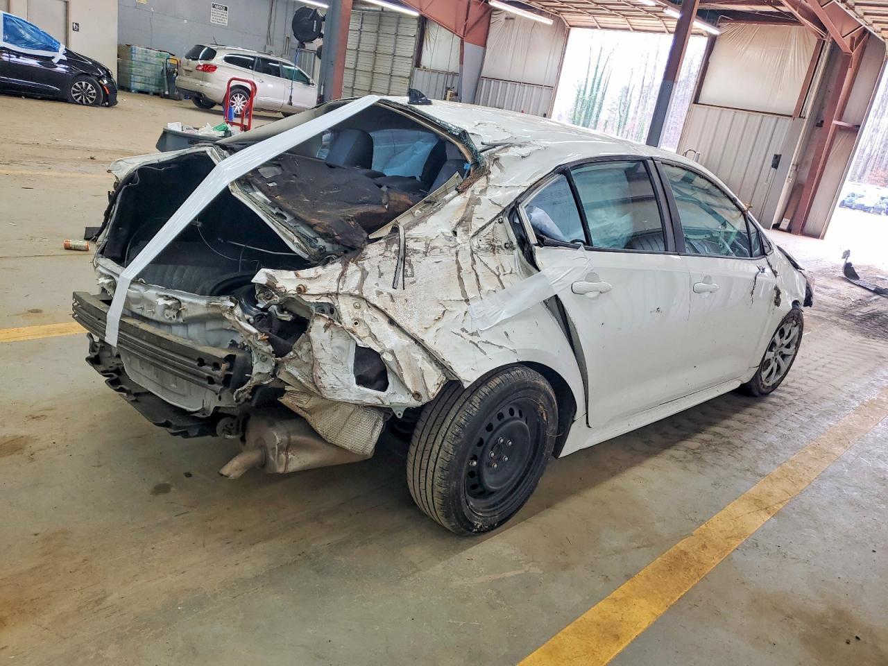 2021 Toyota Corolla Le - Фото 3