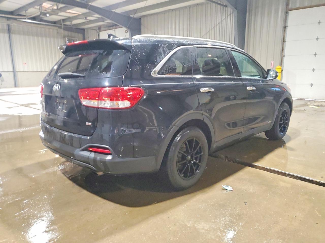 2017 Kia Sorento Lx - Image 3