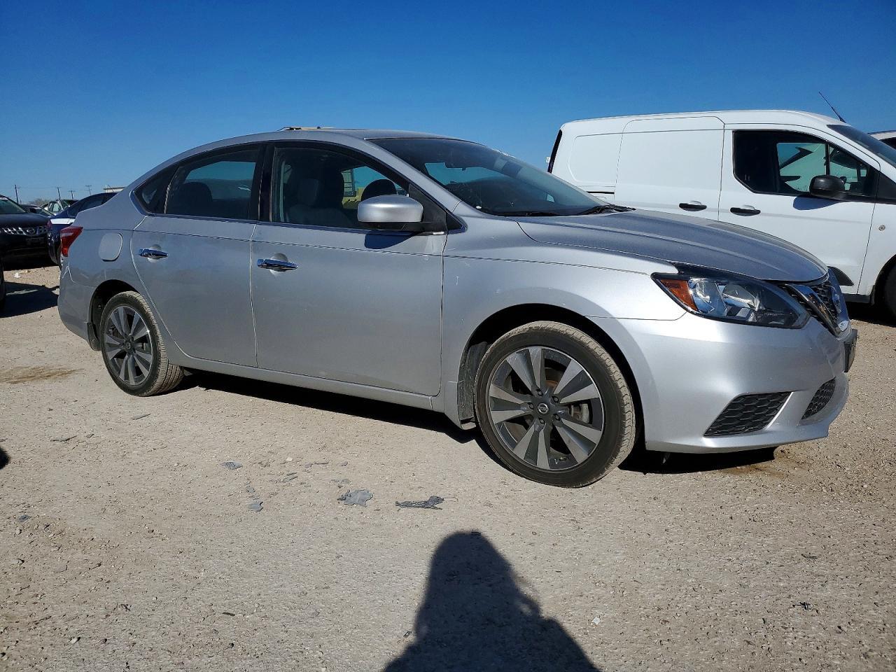 2019 Nissan Sentra Sv - Фото 4