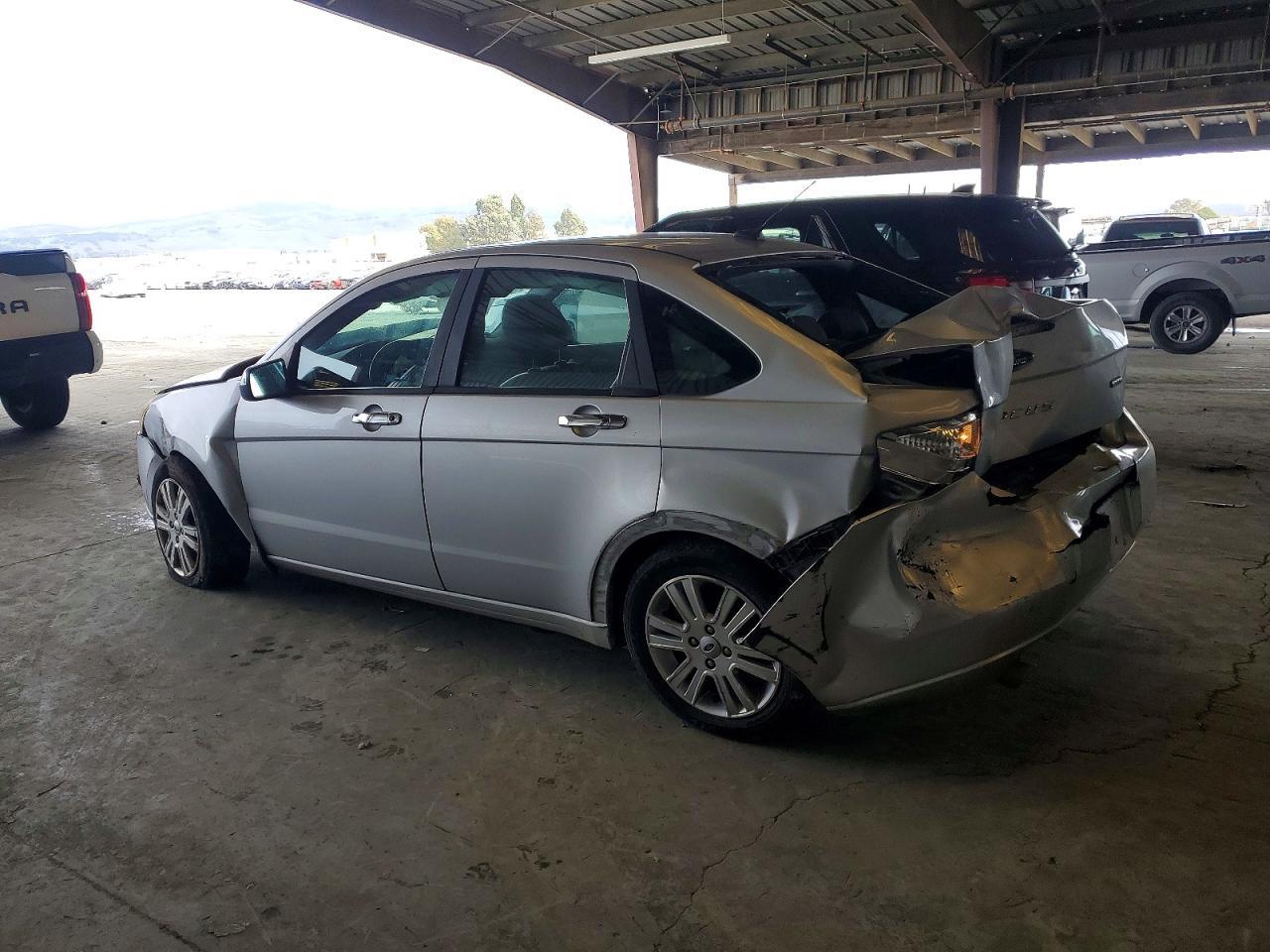 2010 Ford Focus Sel - Фото 2