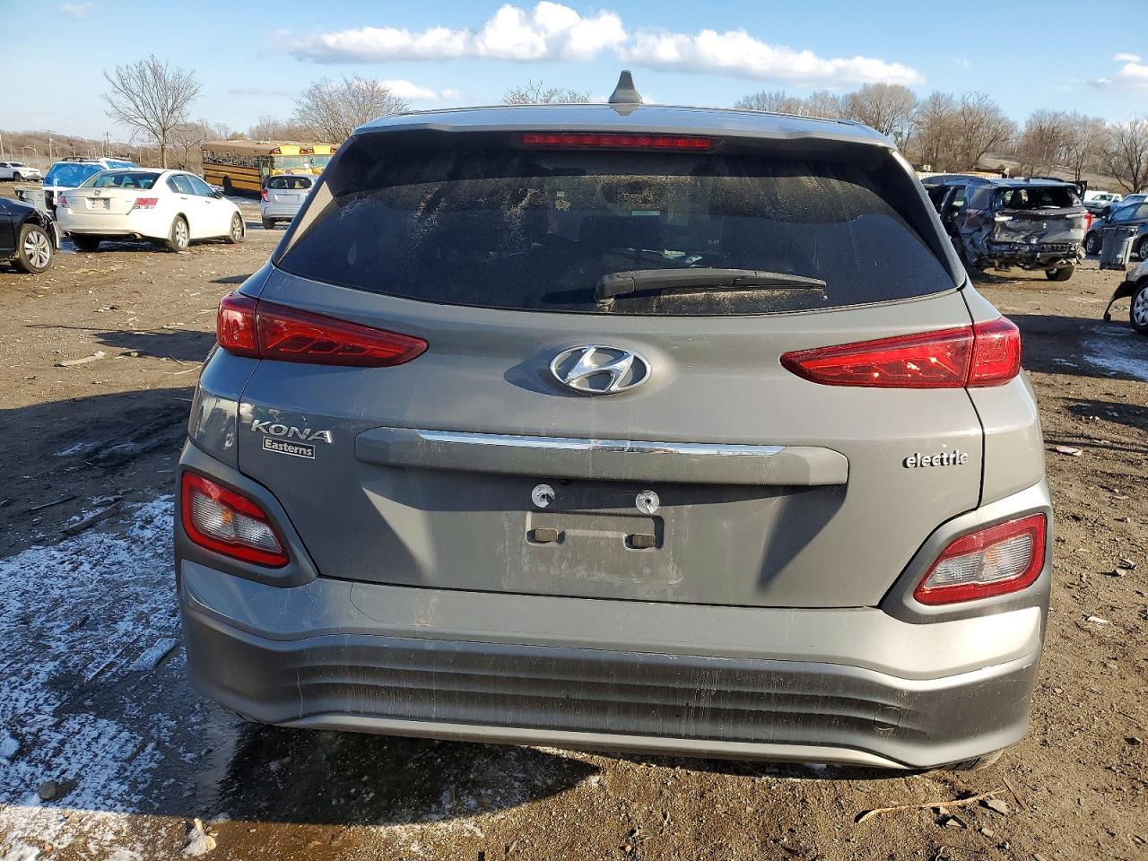 2021 Hyundai Kona Limited - Image 6
