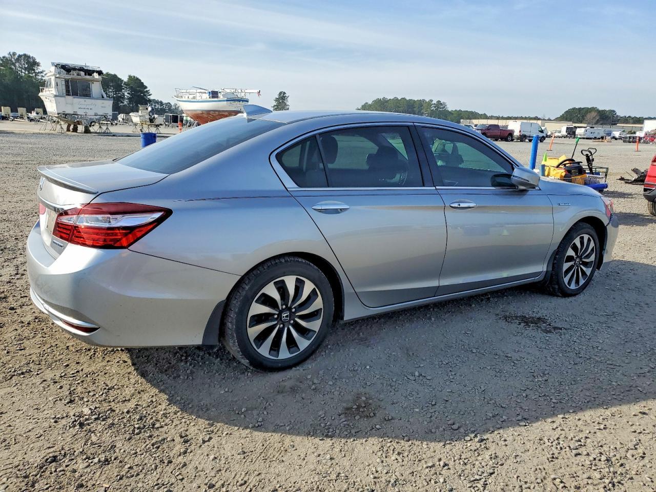2017 Honda Accord Hybrid - Фото 3