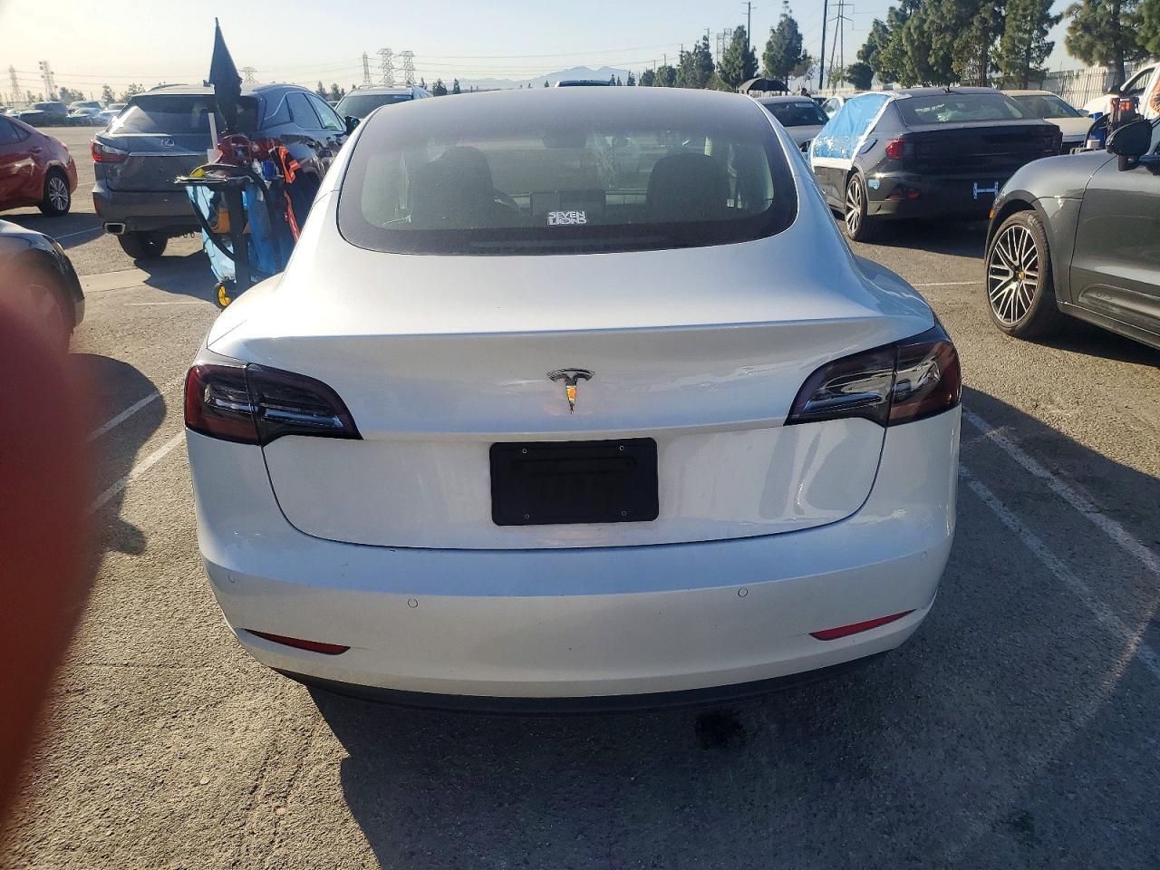 2020 Tesla Model 3 - Фото 6