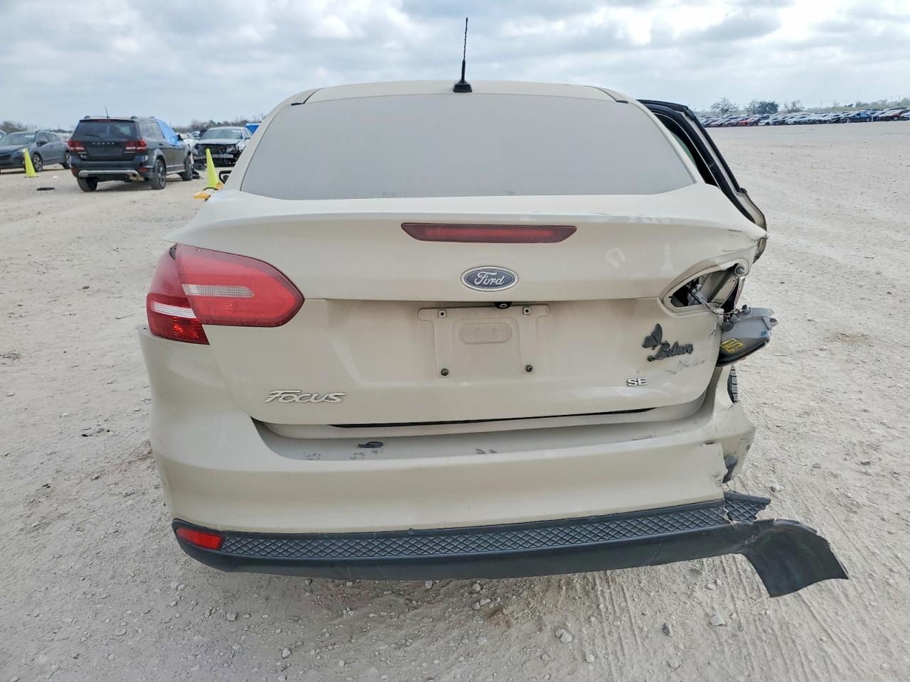 2017 Ford Focus Se - Фото 6