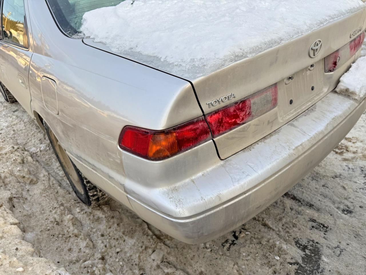 1998 Toyota Camry Ce - Image 2