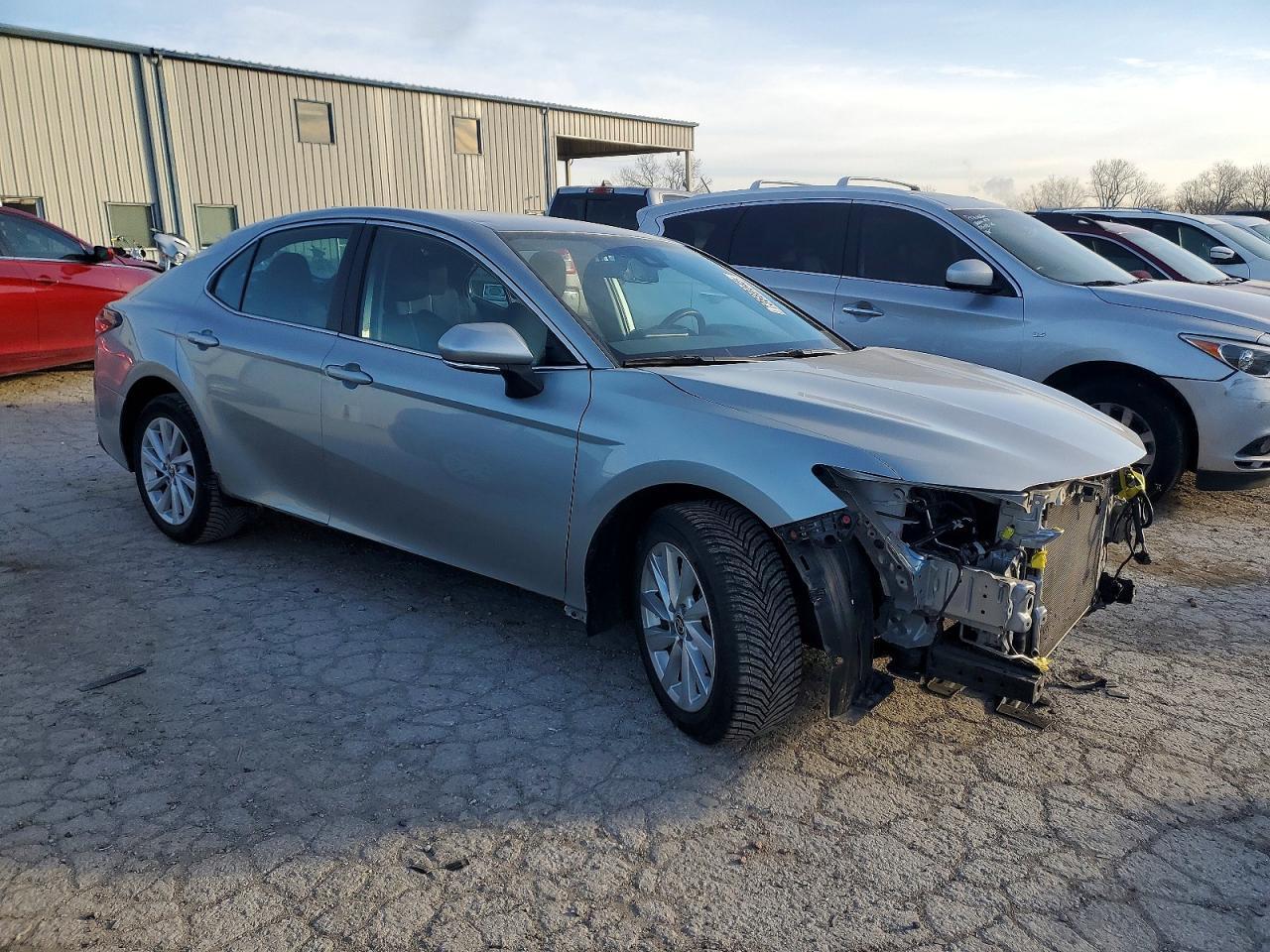 2023 Toyota Camry Le - Фото 4