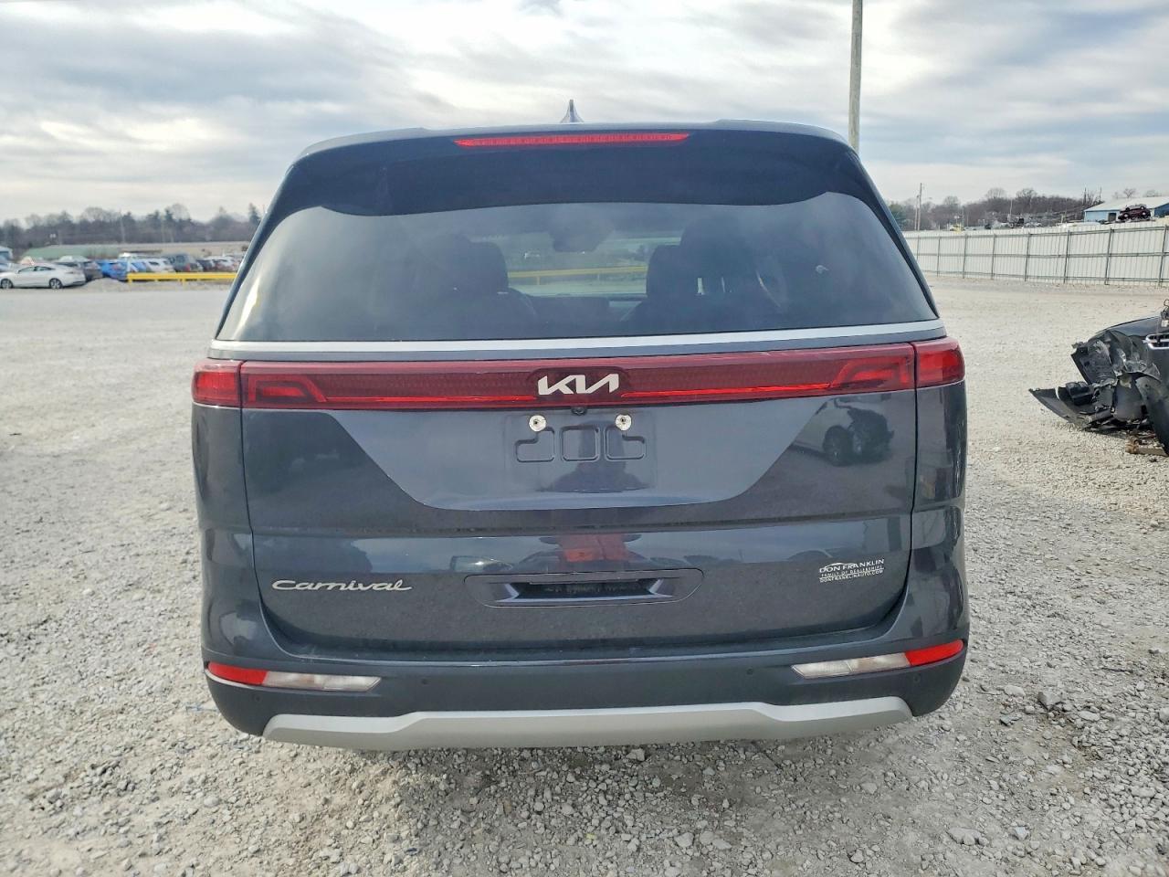 2022 Kia Carnival Lx - Image 6