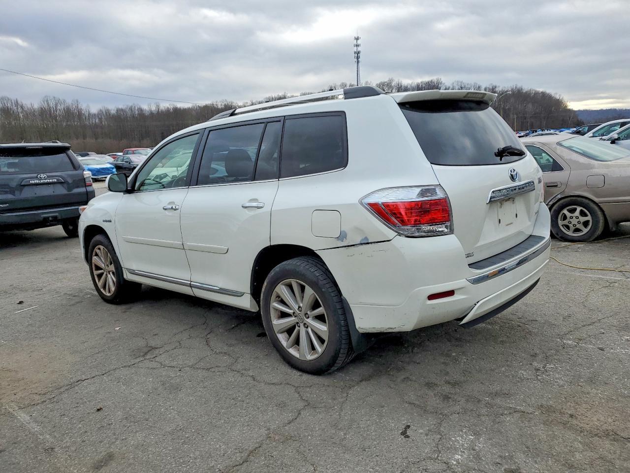 2013 Toyota Highlander Hybrid Limited - Фото 2