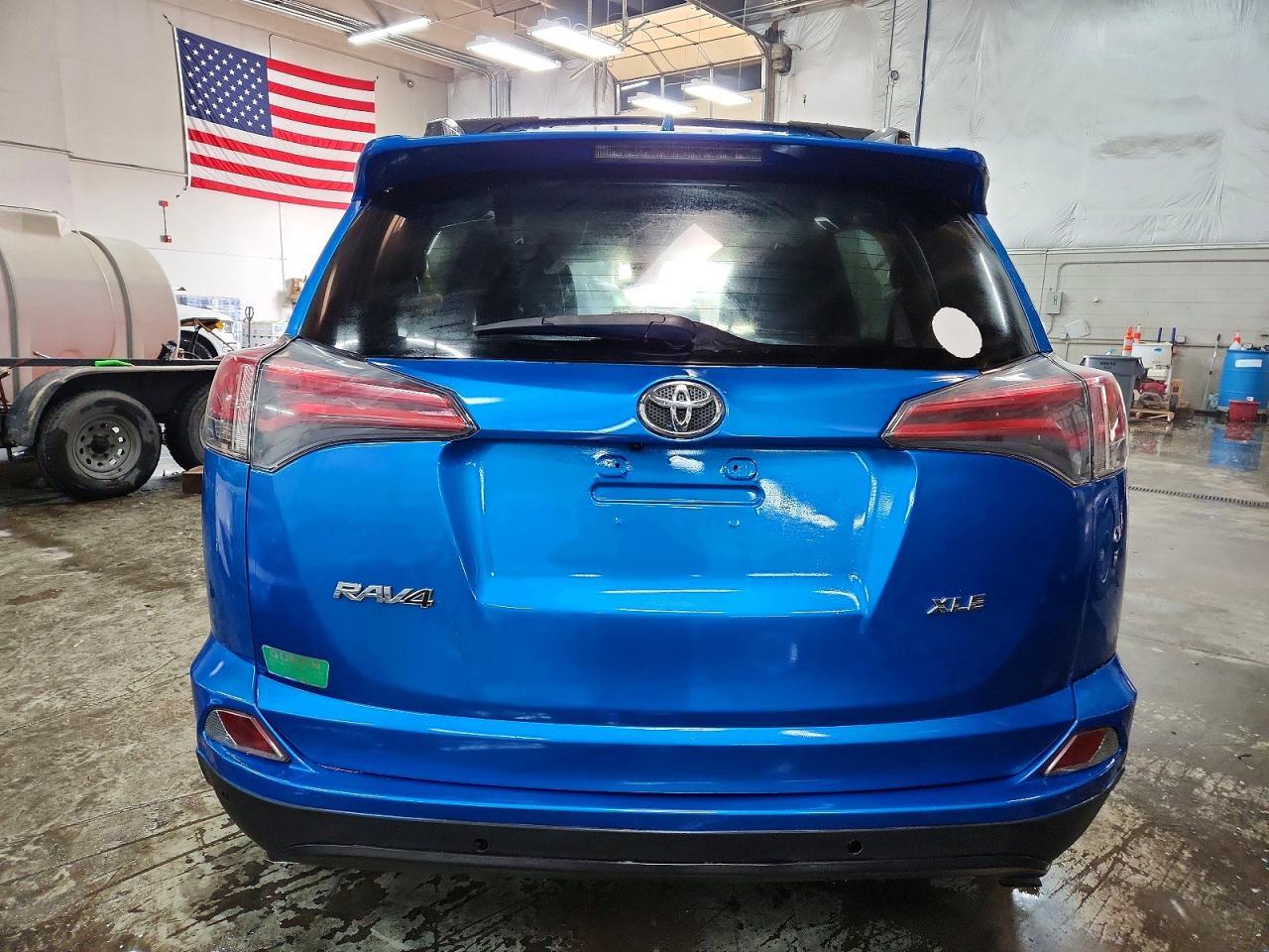 2018 Toyota Rav4 Hybrid Xle - Image 6