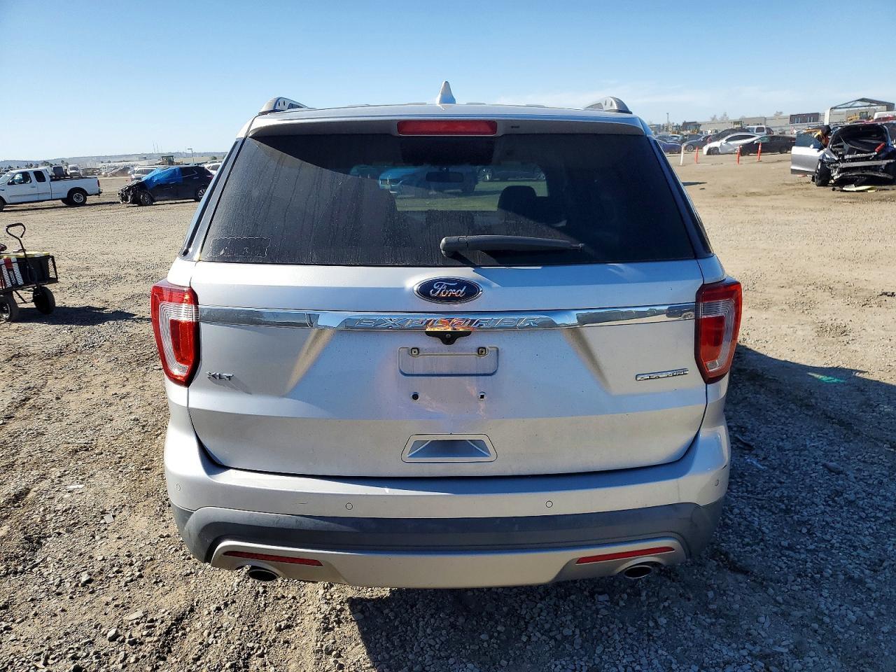 2016 Ford Explorer Xlt - Фото 6