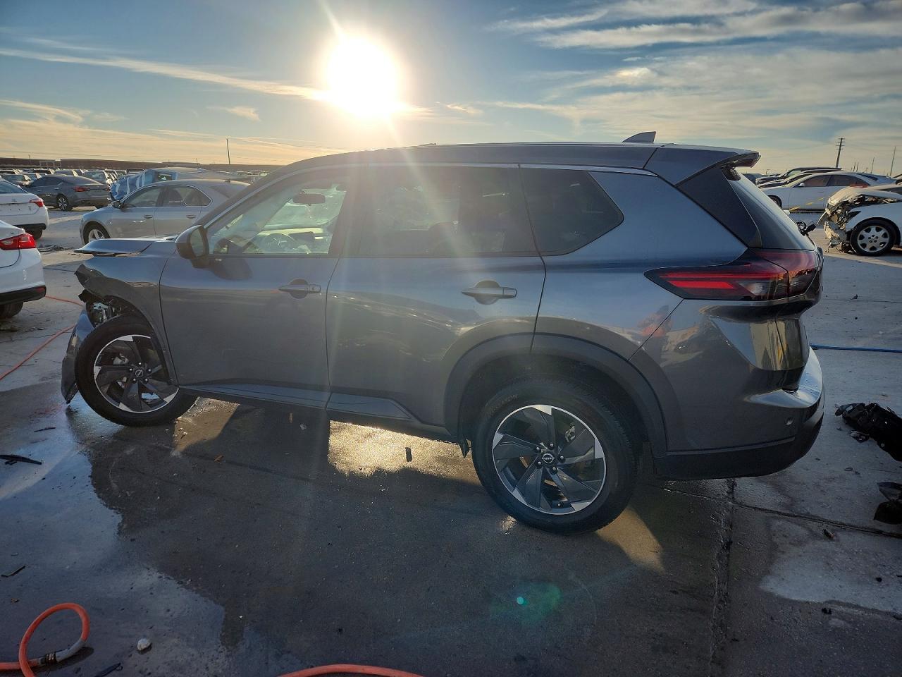 2024 Nissan Rogue Sv - Фото 2