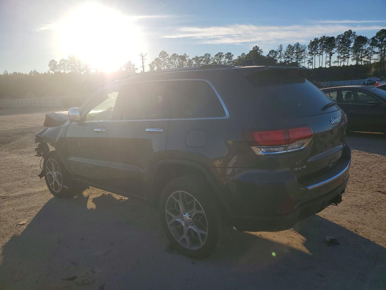 2021 Jeep Grand Cherokee Limited - Image 2