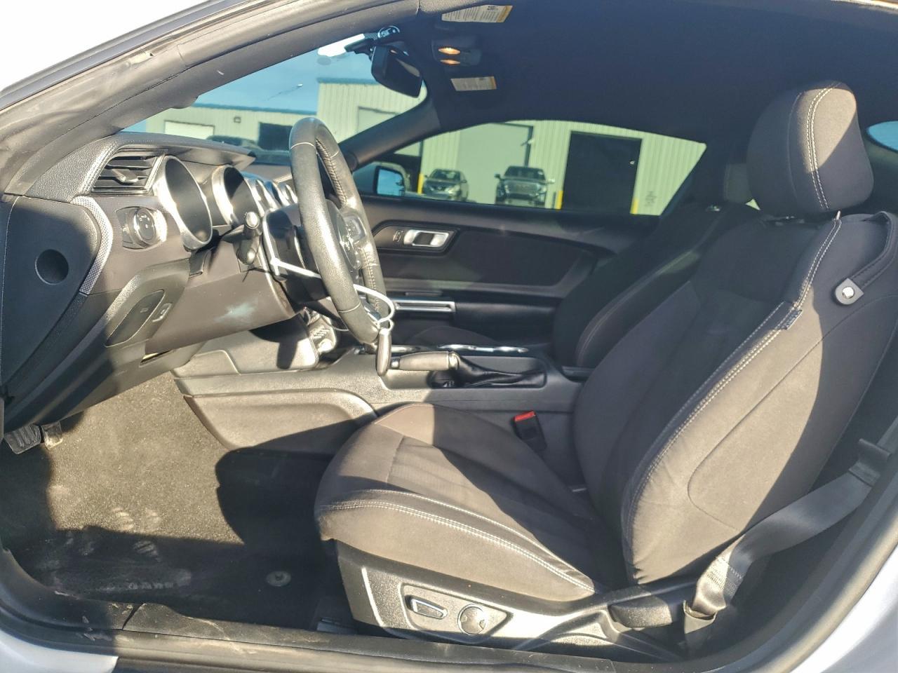 2019 Ford Mustang - Фото 7