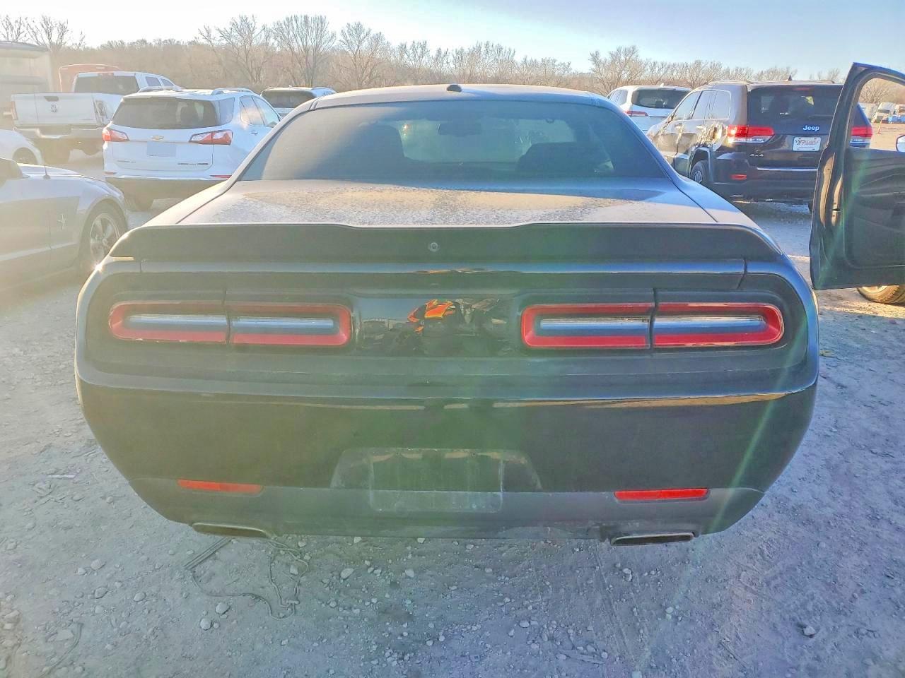 2021 Dodge Challenger Sxt - Image 6
