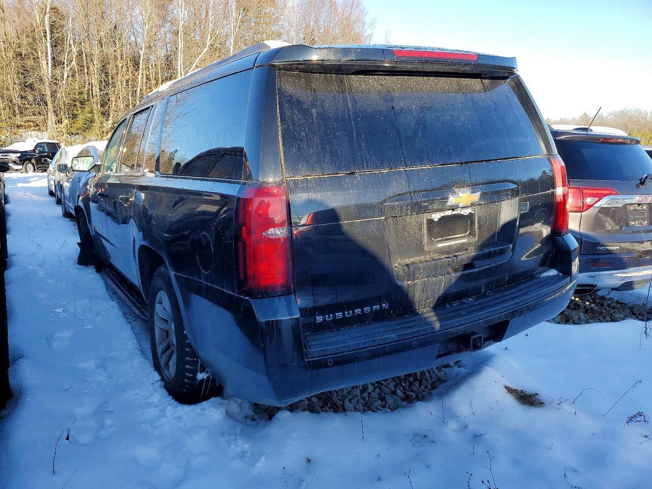 2015 Chevrolet Suburban K1500 Lt - Фото 2