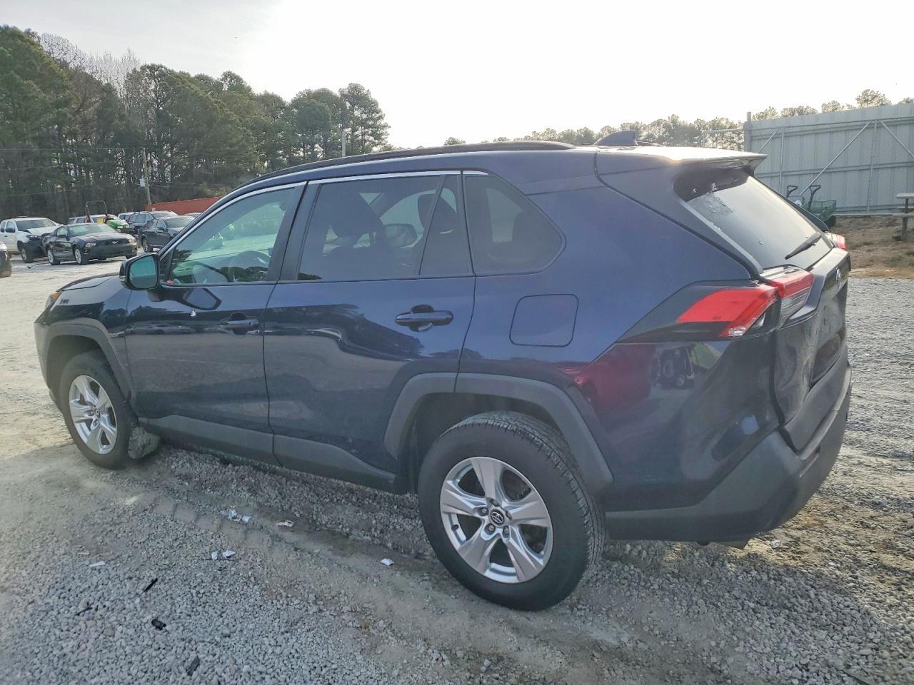 2020 Toyota Rav4 Xle - Фото 3
