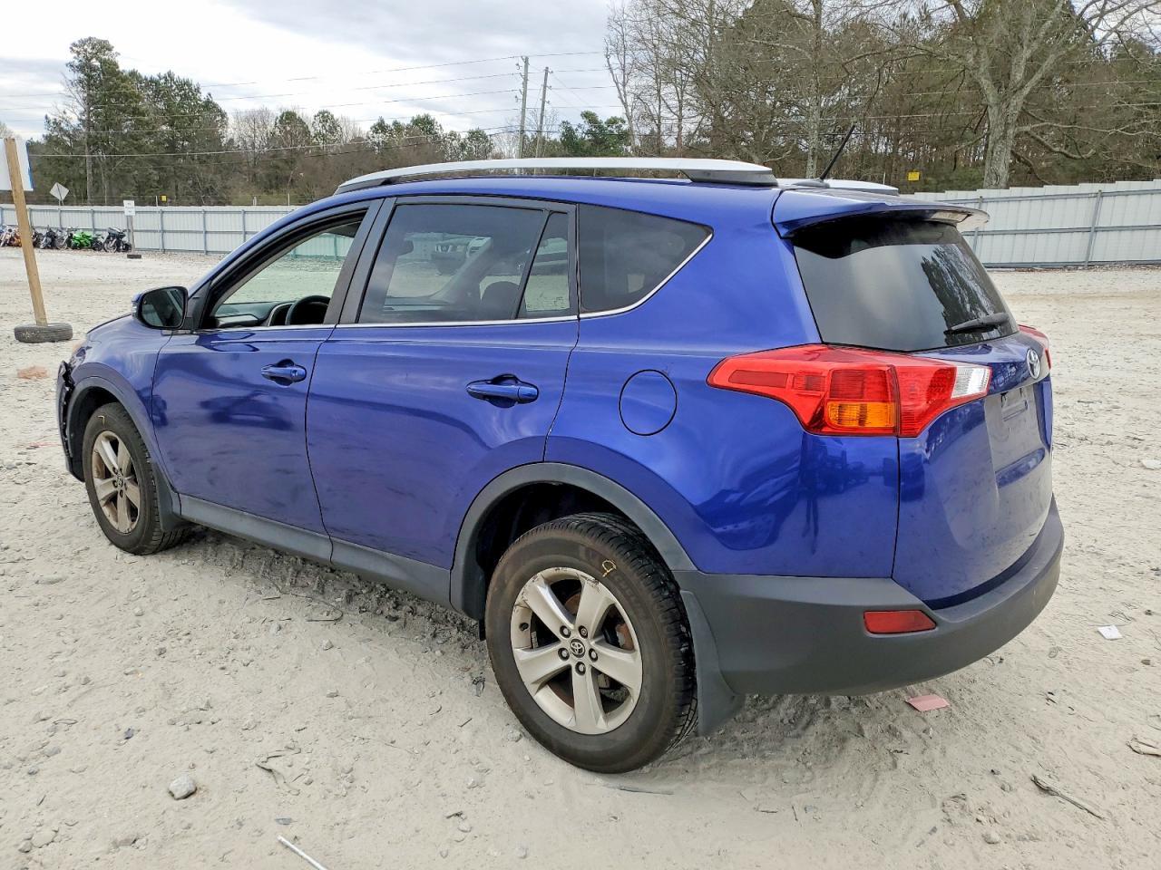 2015 Toyota Rav4 Xle - Image 2