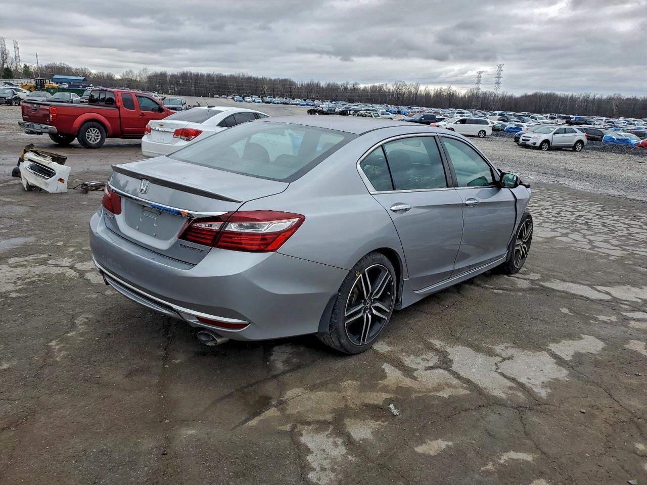 2016 Honda Accord Sport - Image 3