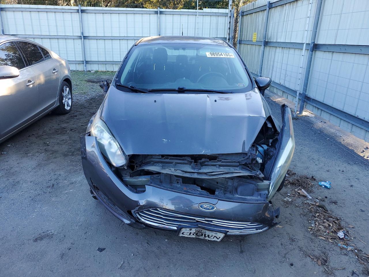 2016 Ford Fiesta Se - Фото 5