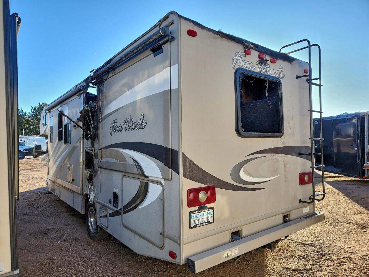 2015 Ford Econoline E450 Super Duty Cutaway Van - Фото 3