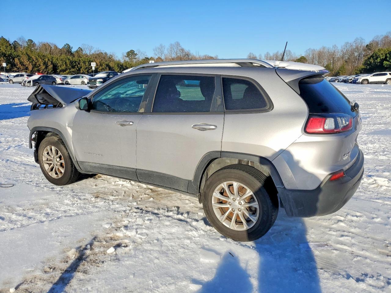 2020 Jeep Cherokee Latitude - Image 2