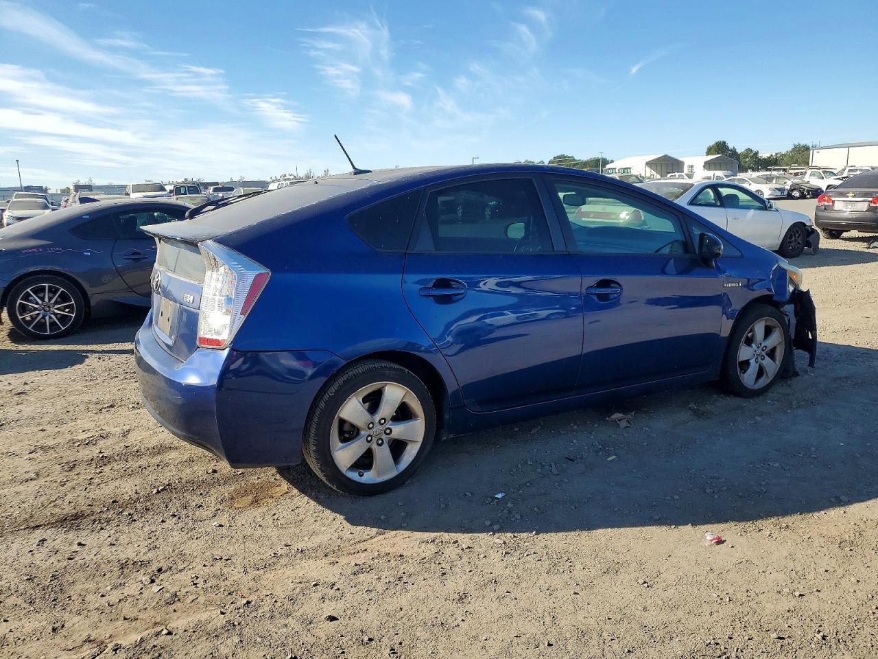 2010 Toyota Prius - Фото 3