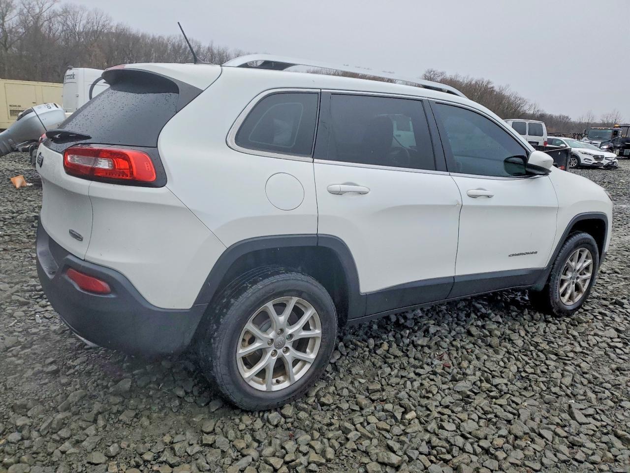 2015 Jeep Cherokee Latitude - Фото 3