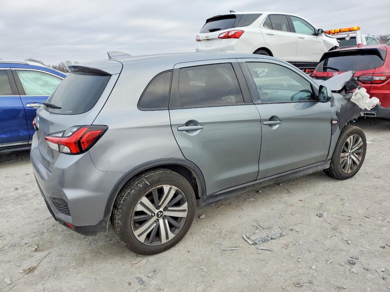 2022 Mitsubishi Outlander Sport Es - Image 3