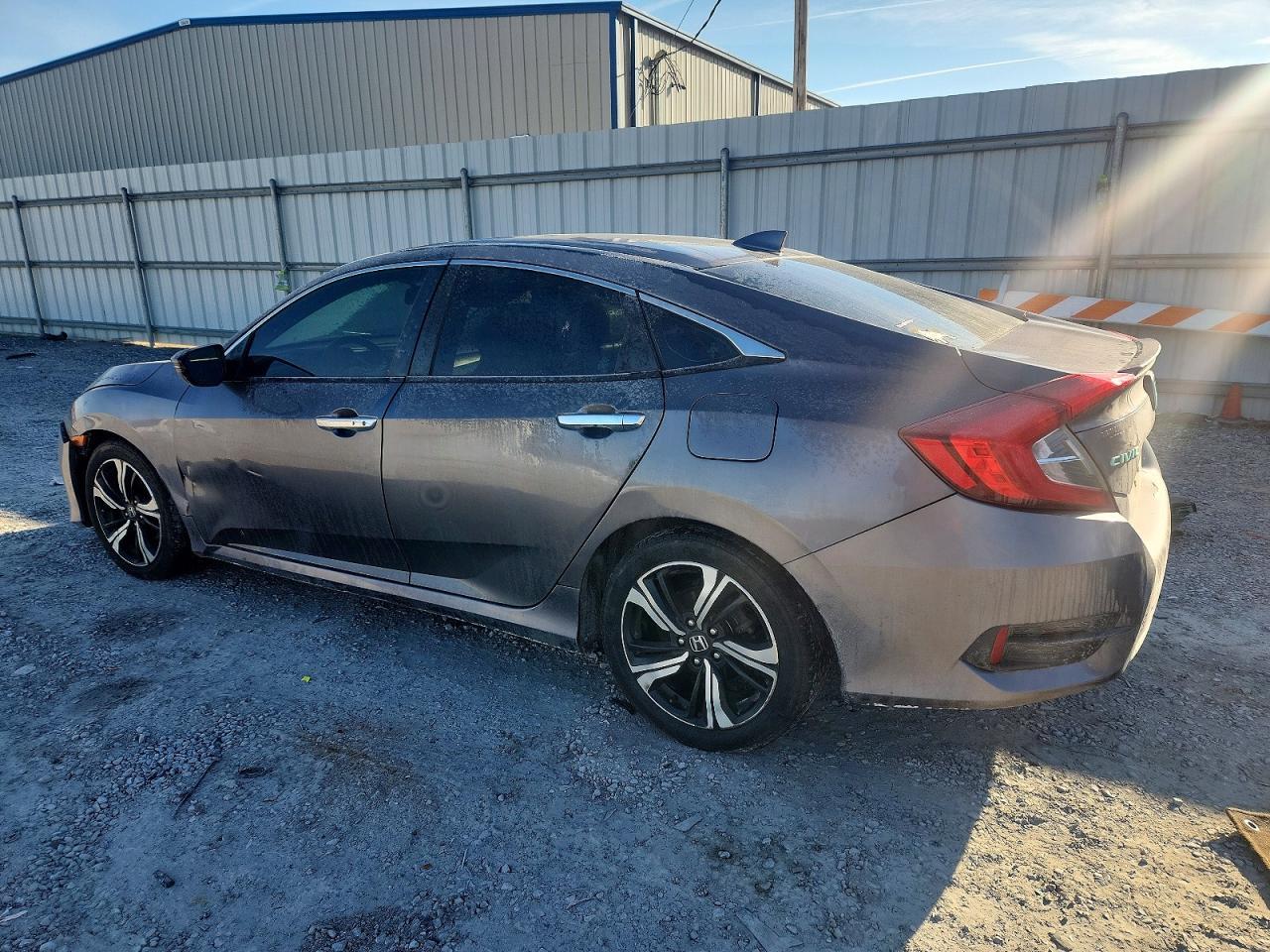 2016 Honda Civic Touring - Image 2