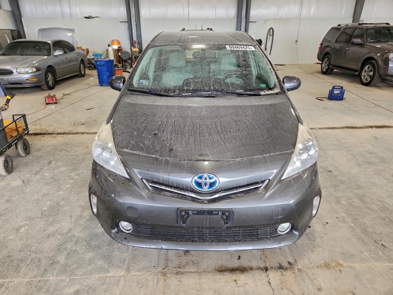 2013 Toyota Prius V - Фото 5