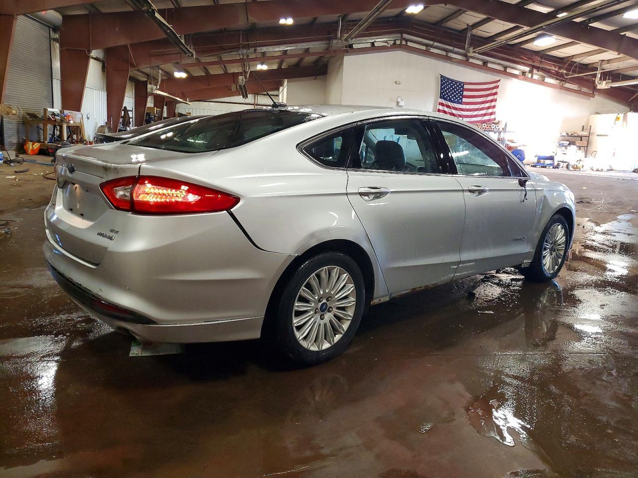 2013 Ford Fusion Se Hybrid - Фото 3