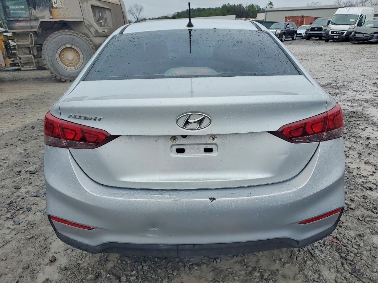 2020 Hyundai Accent Se - Фото 6