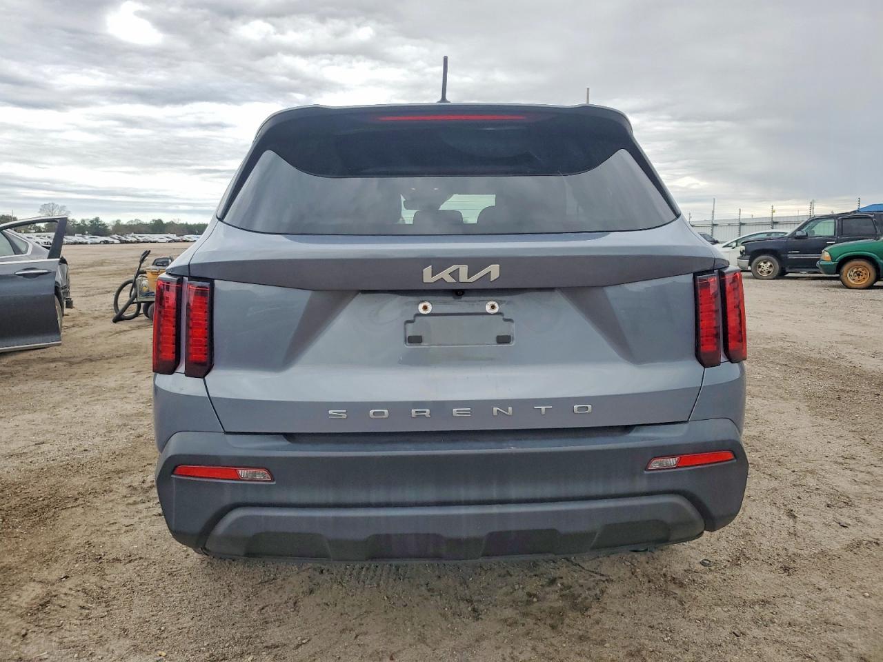 2022 Kia Sorento Lx - Фото 6