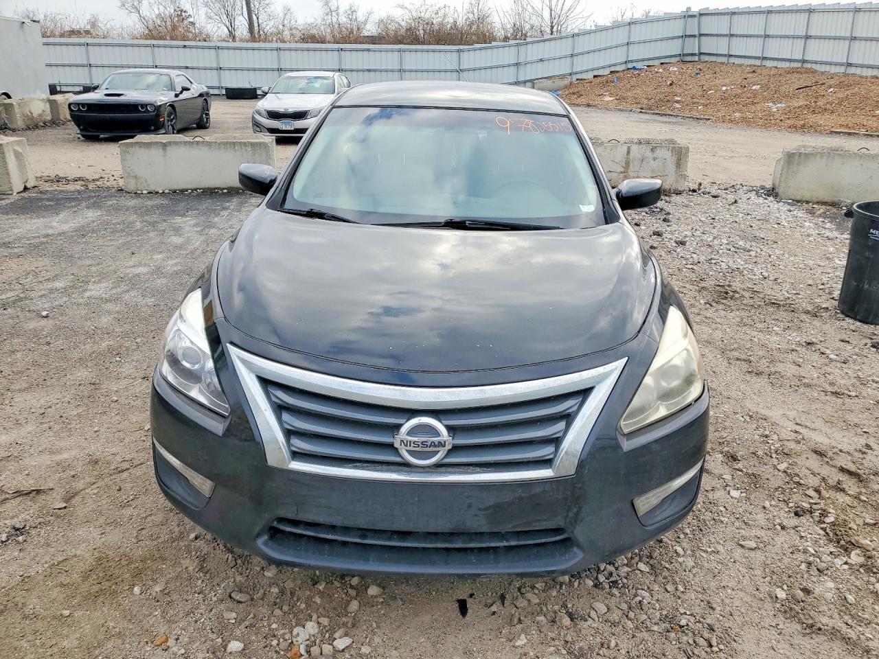 2015 Nissan Altima 2.5 - Image 5