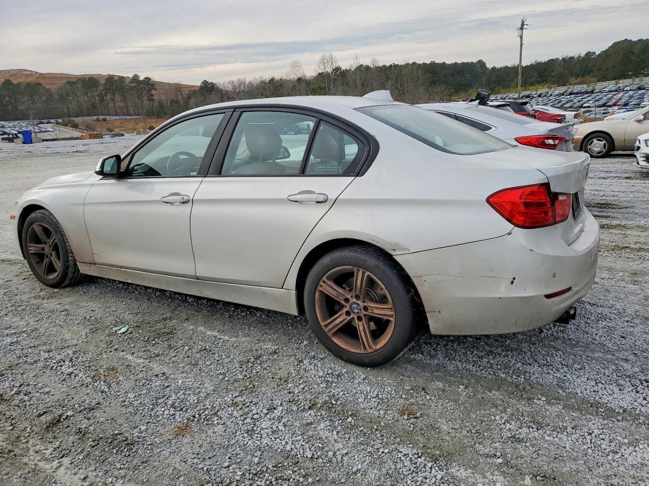 2014 BMW 328 I - Фото 2