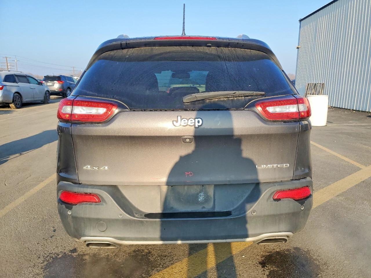 2018 Jeep Cherokee - Image 6