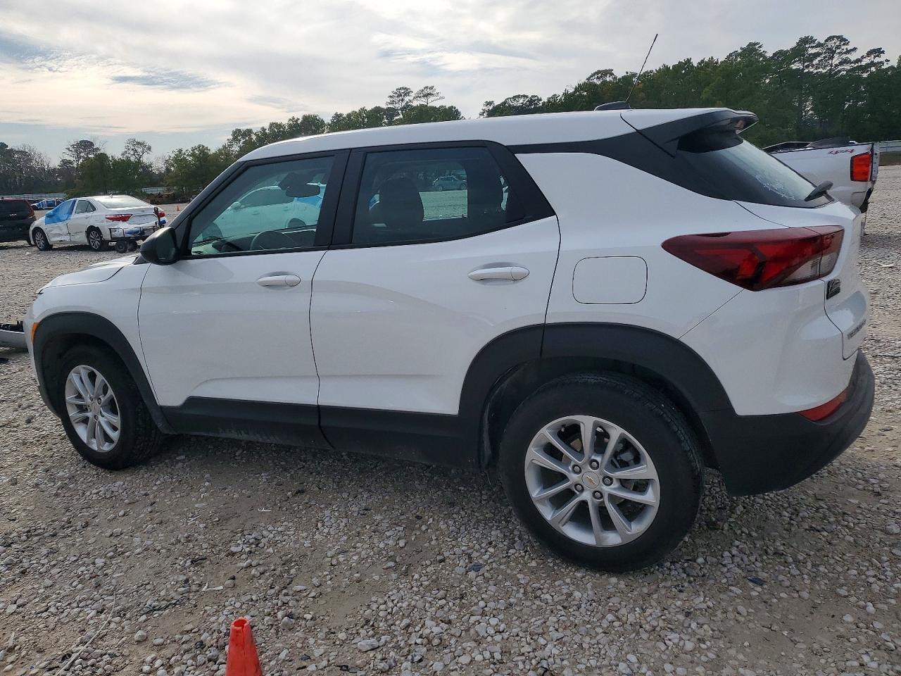 2024 Chevrolet Trailblazer Ls - Фото 2