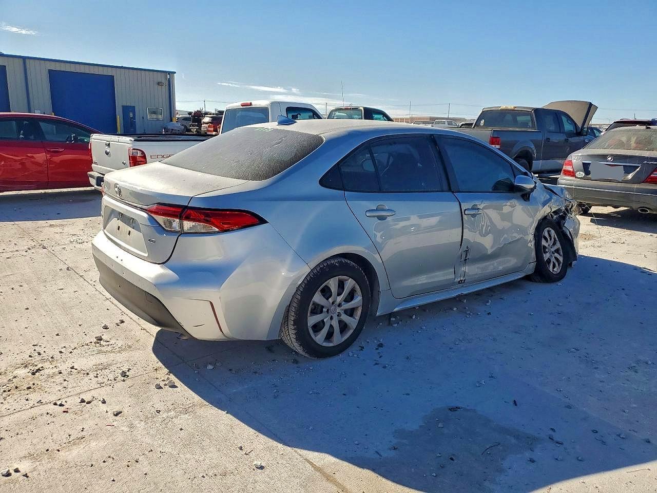 2024 Toyota Corolla Le - Фото 3